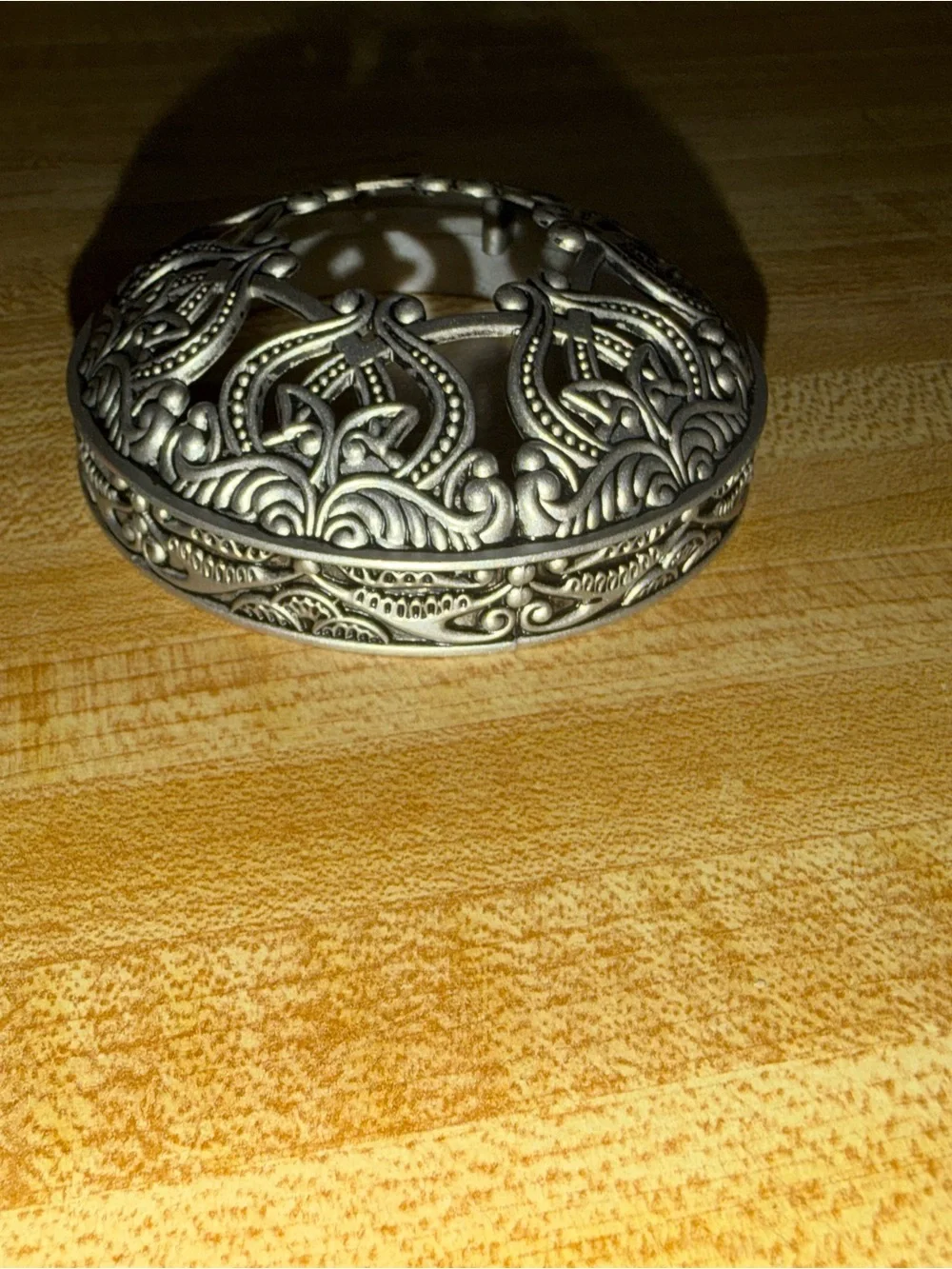 Vintage-Inspired Round‎ Celtic candle cover in Antique Silver Tone